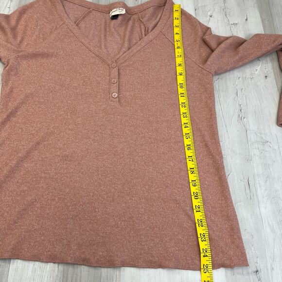 Universal Thread Long Sleeve V Neck Ribbed Pink Henley Shirt Large - Picture 8 of 9